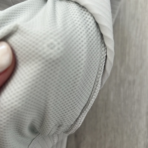Lululemon top NWOT - Picture 3 of 7